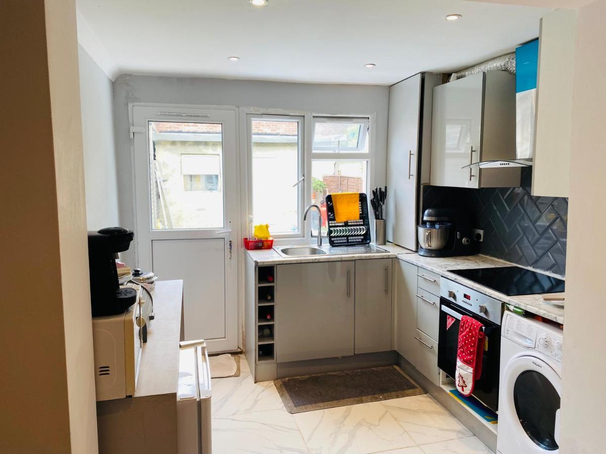 1 Studio Near Central *